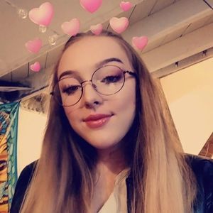 Meet your Posher, Macie